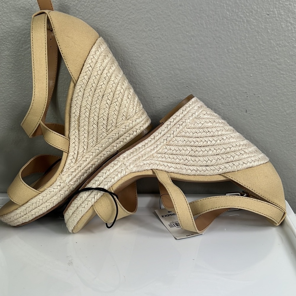 NWT Express Espadrille Wedge 6 Cream Cross Strap - Picture 7 of 12